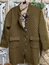 Load image into Gallery viewer, Long Quilted Look Button Down Jacket Brown